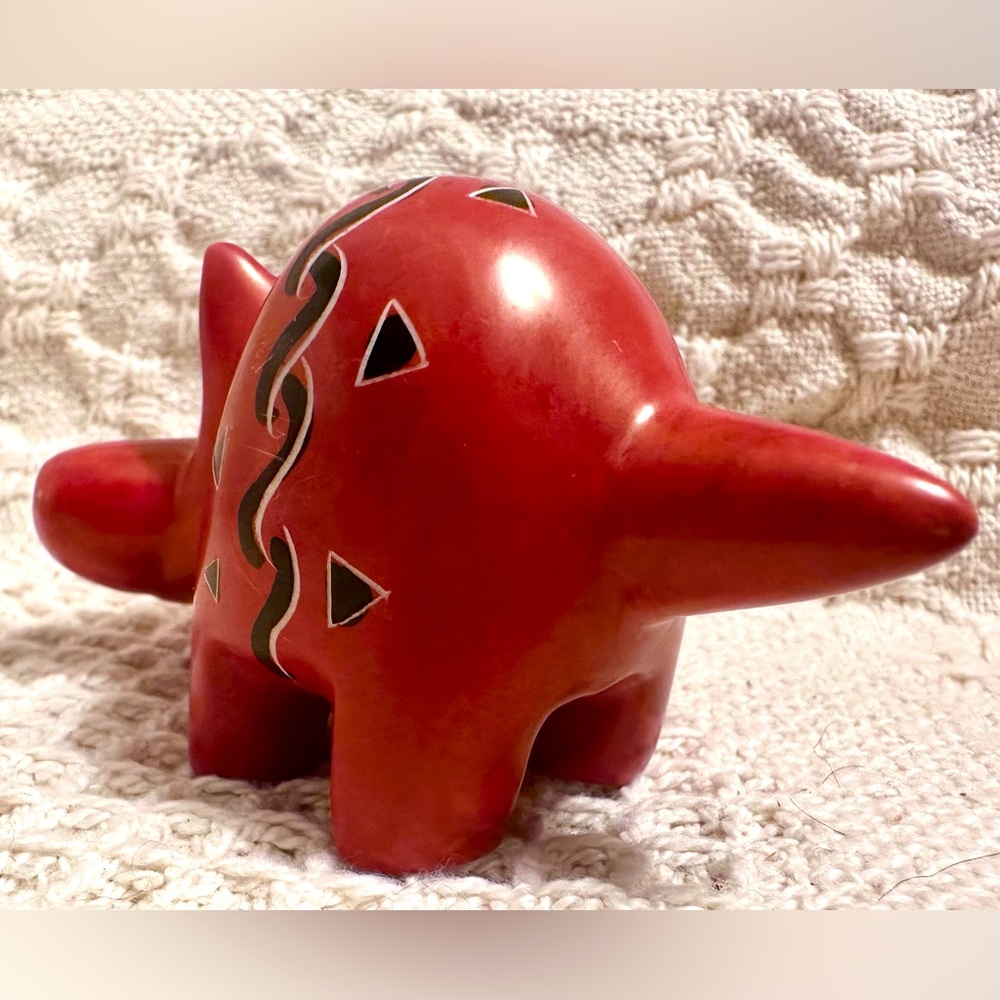Hand-Carved Soapstone Hippo - Picture 4 of 11